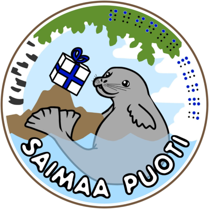 Saimaapuoti logo on pyöreä, jossa oikealla vedessä oleva nuori Saimaannorppa työntää kuonollaan valkoista, sininauhaista lahjapakettia vasemmalla olevan kiven päälle. Logon vasemmassa reunassa on koivun runko, joka kaartuu kuvan keskustaa kohden ja kuvan keskellä yläosassa näkyy hieman lehtiä. Alhaalla keskellä vedessä lukee valkoisella mustareunuksisella tekstillä Saimaapuoti. Sama teksti on oikealla yläkulmassa tummansinisellä pistekirjoituksella. Molemmat tekstit kaartuvat kuvan pyöreän reunan mukaisesti.